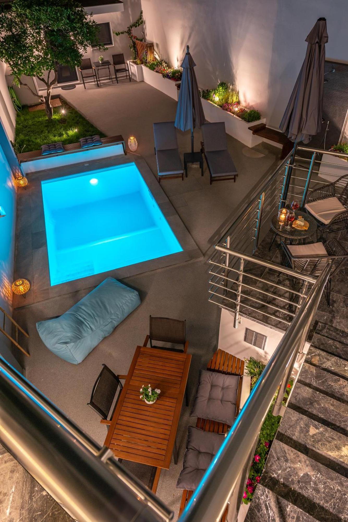 Fd Luxury Suites นาฟปลิโอ ภายนอก รูปภาพ
